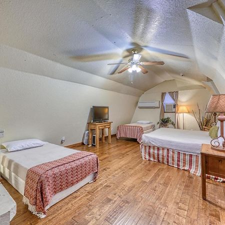 The Olive @ Mendelbaum Winery Guest Cabins Hotel Fredericksburg Eksteriør billede