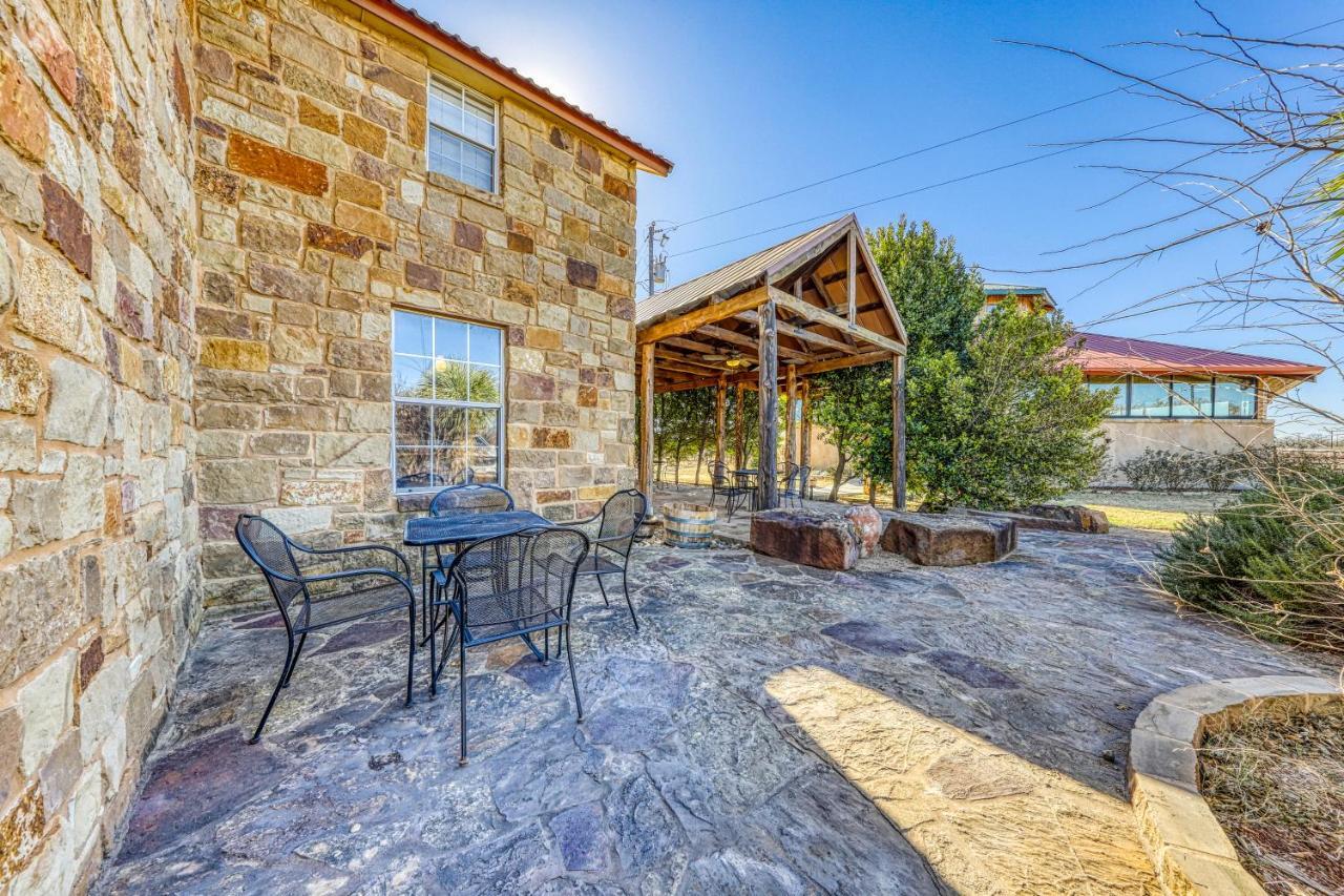 The Olive @ Mendelbaum Winery Guest Cabins Hotel Fredericksburg Eksteriør billede