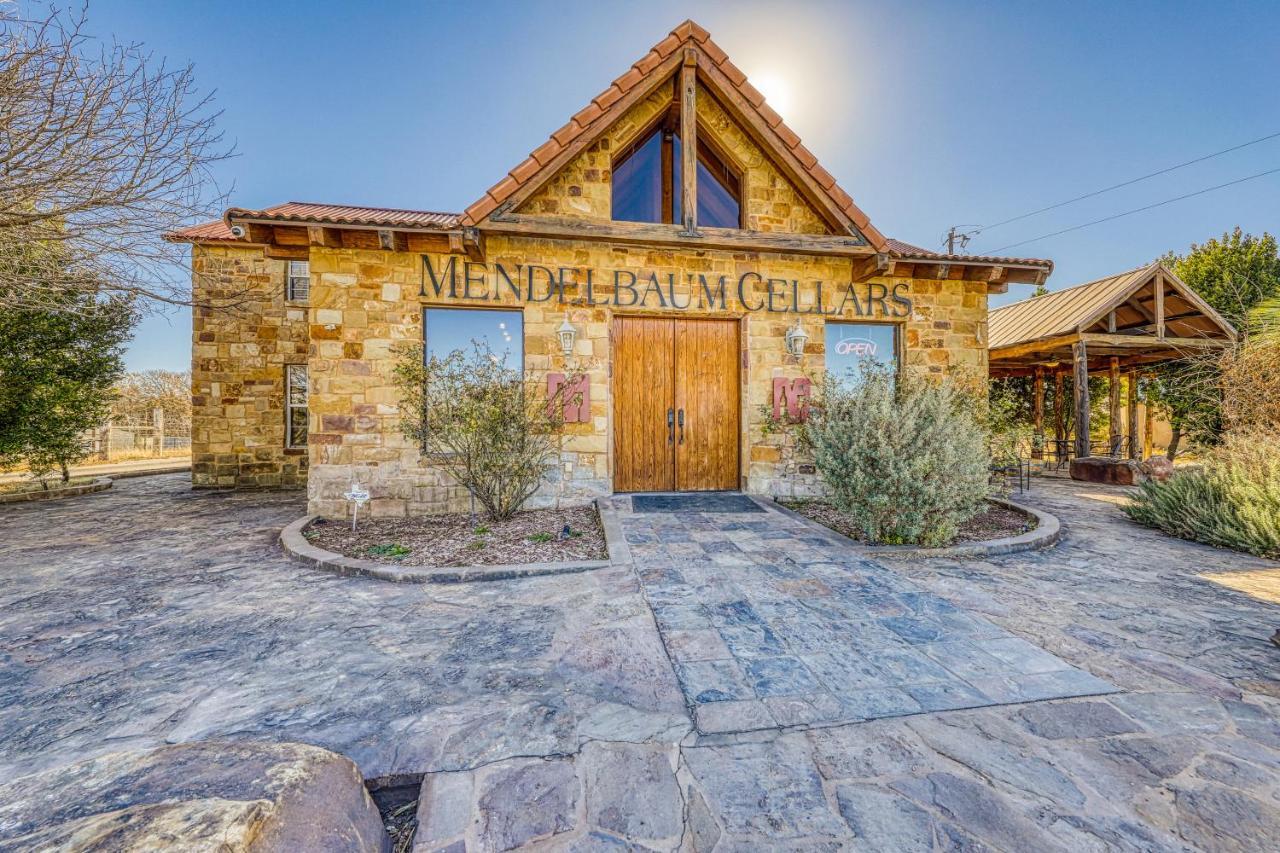 The Olive @ Mendelbaum Winery Guest Cabins Hotel Fredericksburg Eksteriør billede